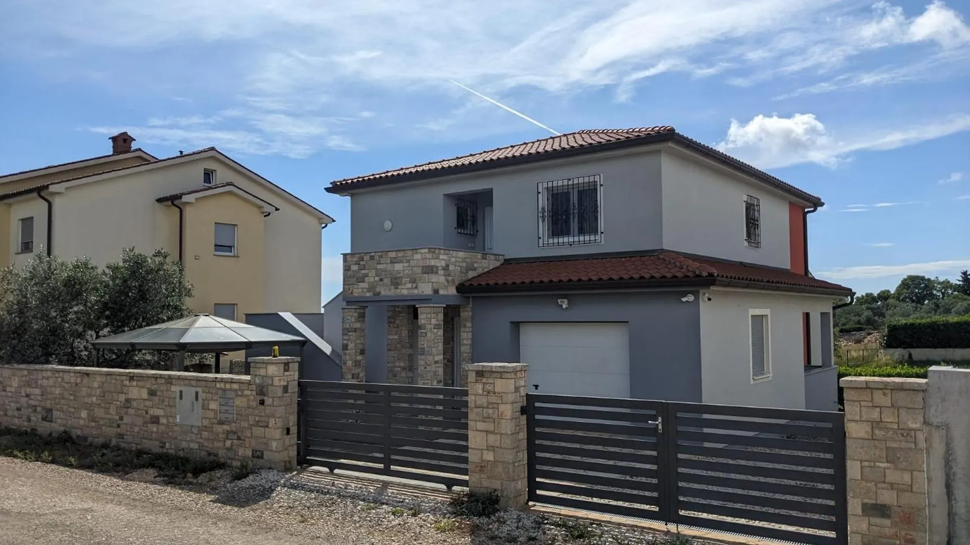 Sea View Apartment Galizana 0*,